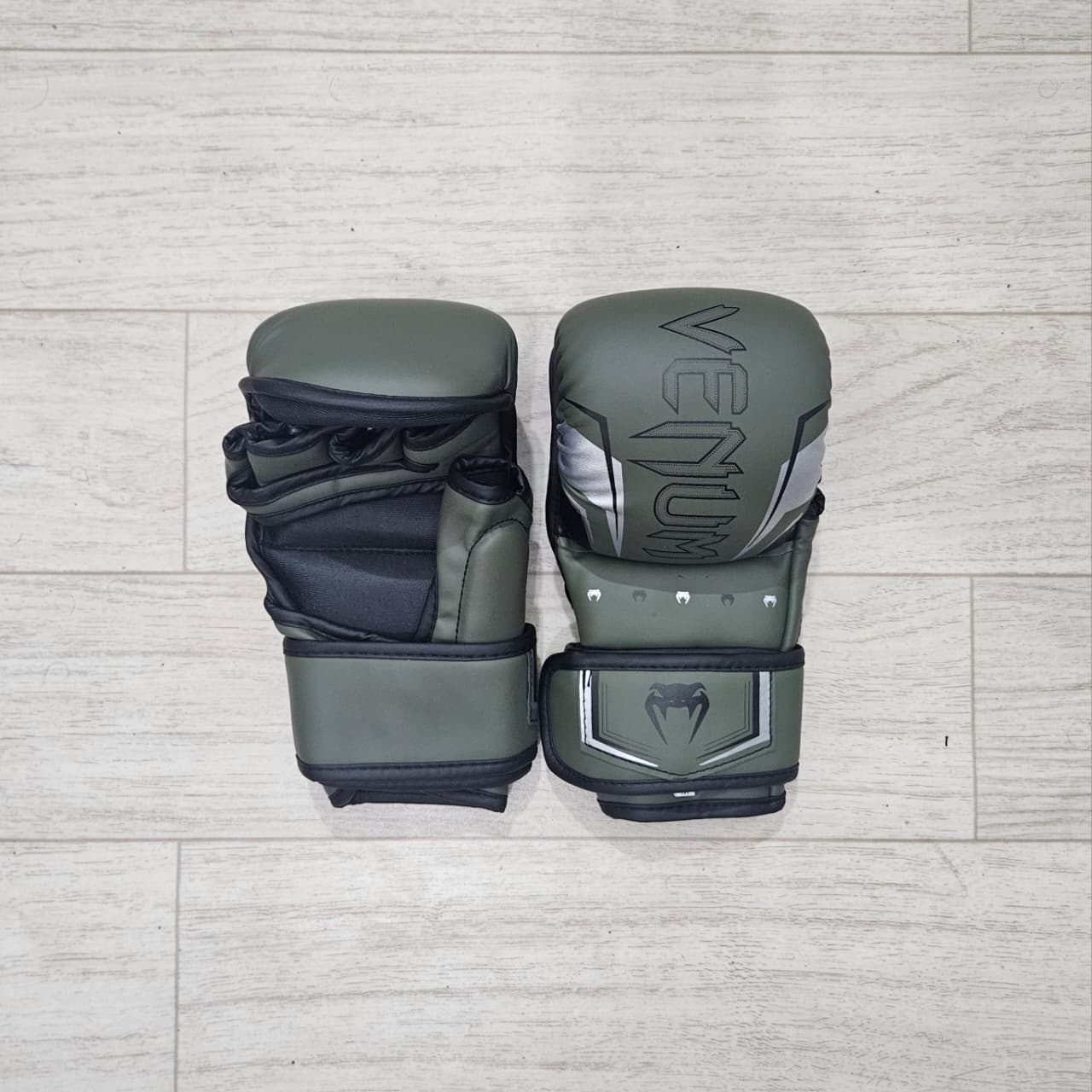 Gants de MMA Venum